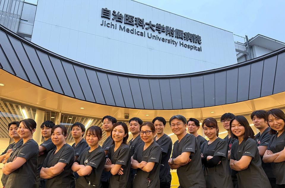 自治医科大学 医学部 歯科口腔外科学講座 KLUGスクラブ着用イメージ
