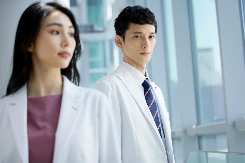 ドラマや雑誌掲載の衣装協力もしているklugの白衣