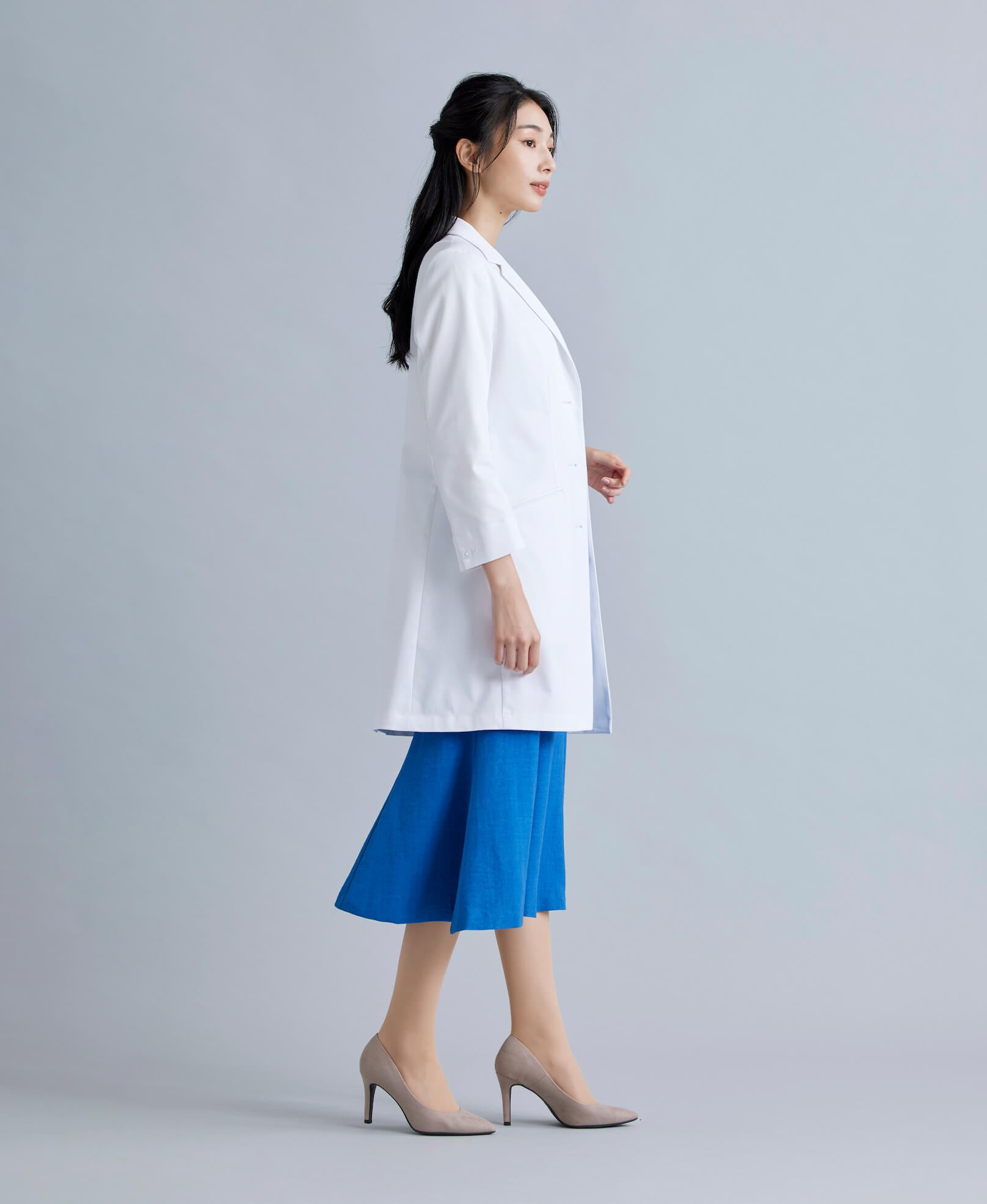 白洋舎クリーニング済極美品☆ビジュー付コート 白洋舎クリーニング済極美品☆ビジュー付コート